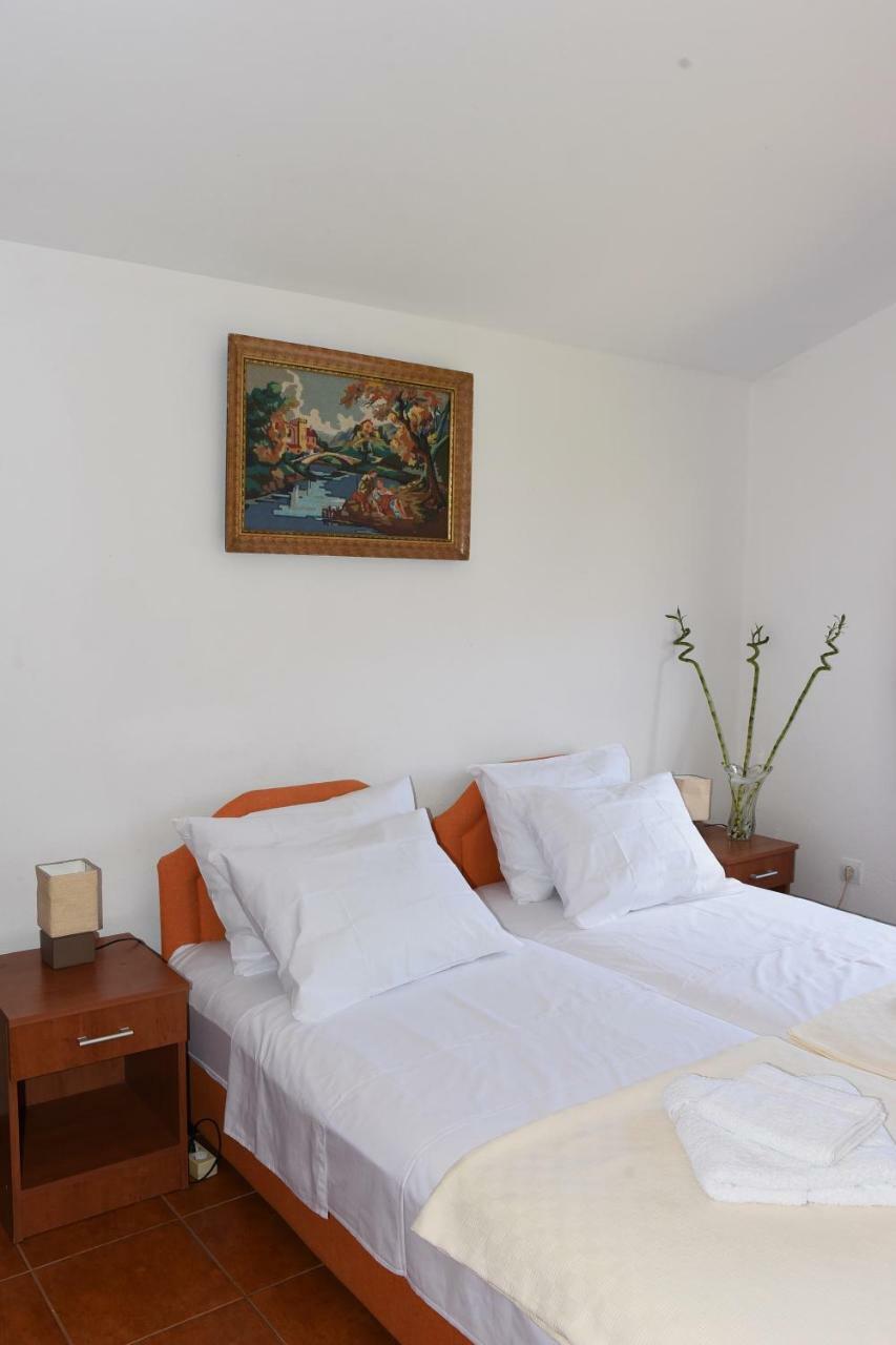 Apartments Krivokapic Prcanj With Bay View كوتور المظهر الخارجي الصورة