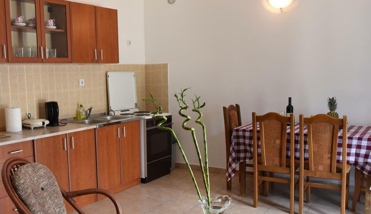 Apartments Krivokapic Prcanj With Bay View كوتور المظهر الخارجي الصورة