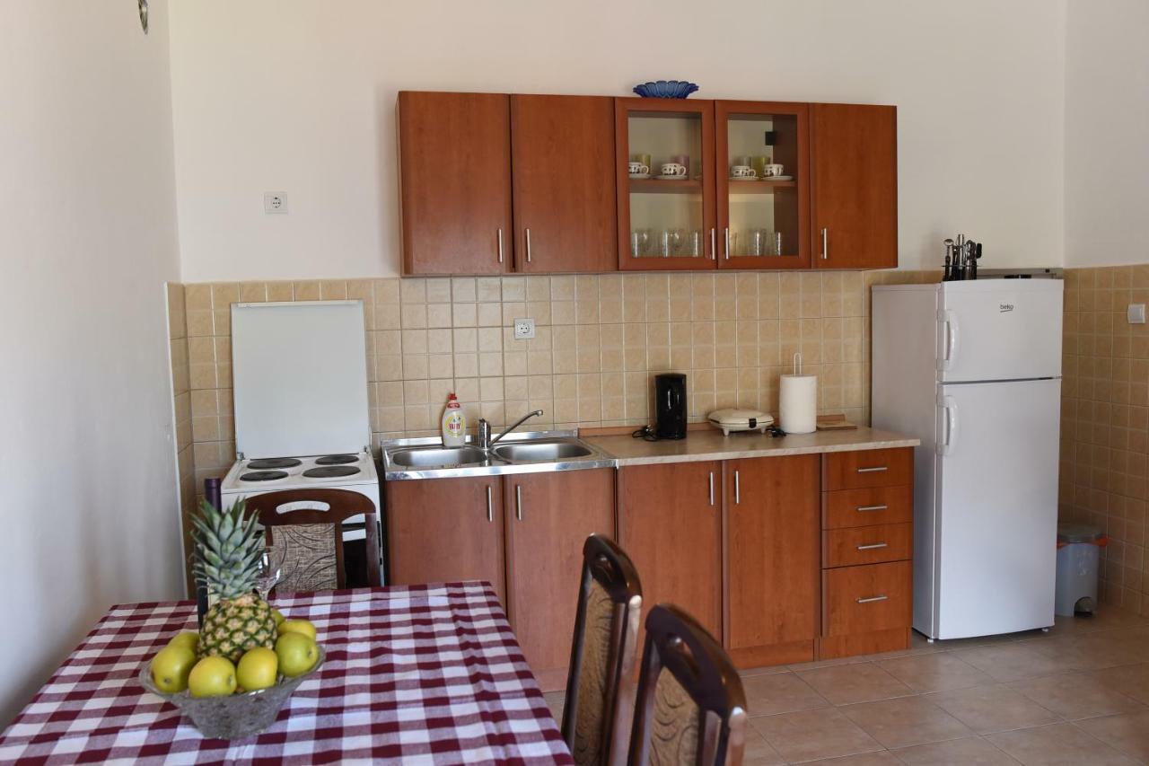 Apartments Krivokapic Prcanj With Bay View كوتور المظهر الخارجي الصورة