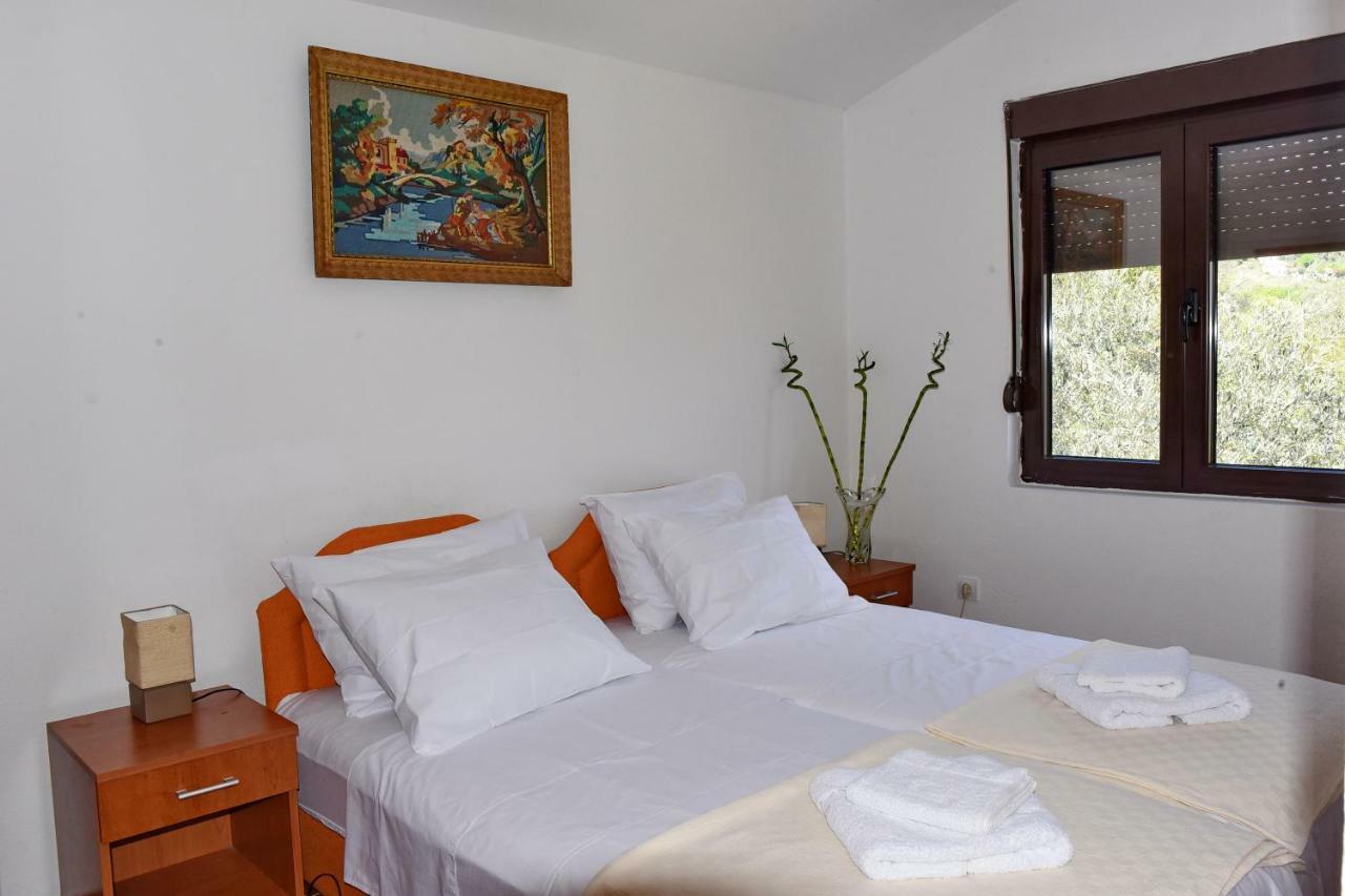 Apartments Krivokapic Prcanj With Bay View كوتور المظهر الخارجي الصورة